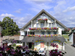 Гостиница Schwarzwald-Pension Fechtig  Илинген-Биркендорф